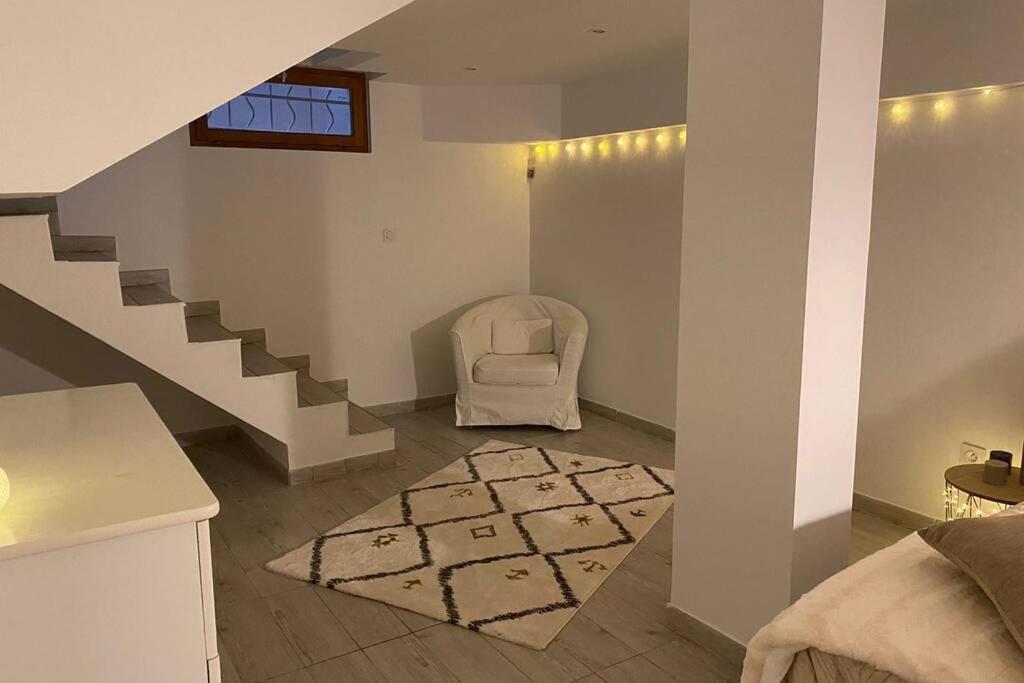 Villa Des Oliviers Avec Piscine Chassagny Екстериор снимка