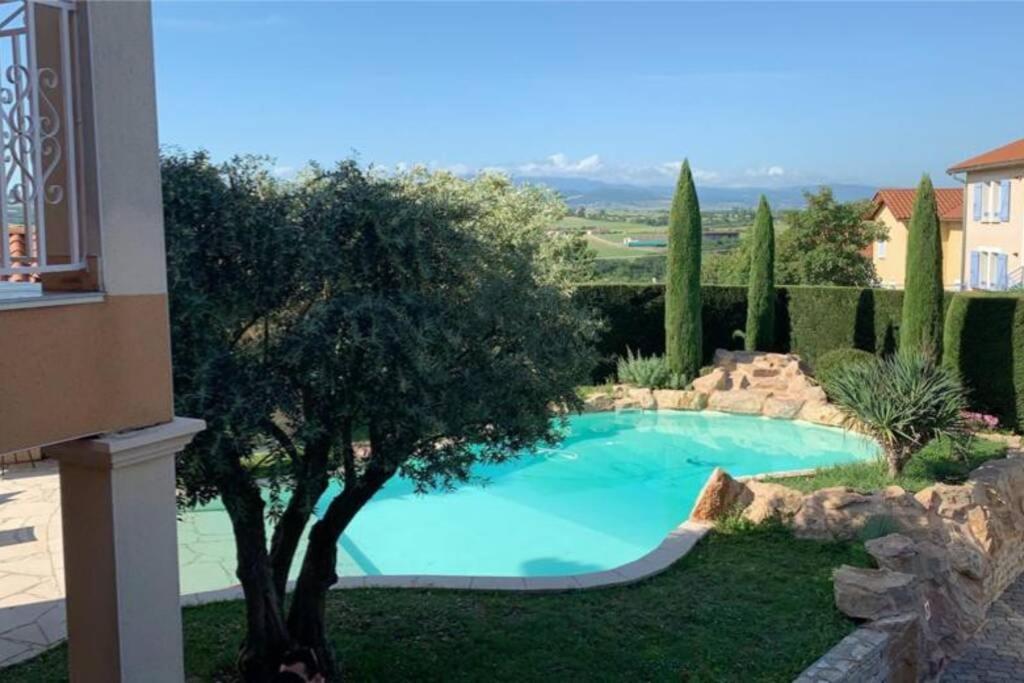 Villa Des Oliviers Avec Piscine Chassagny Екстериор снимка