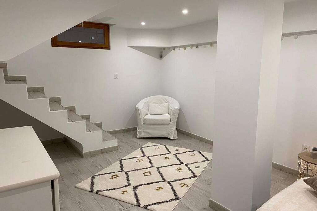 Villa Des Oliviers Avec Piscine Chassagny Екстериор снимка